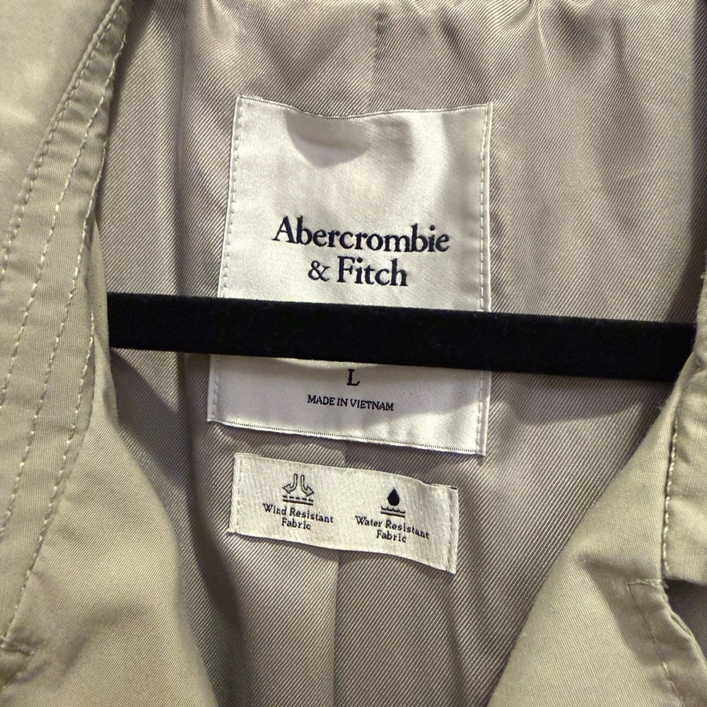 Abercrombie & Fitch Light Sage Trench Coat with Belt - Picture 4 of 5